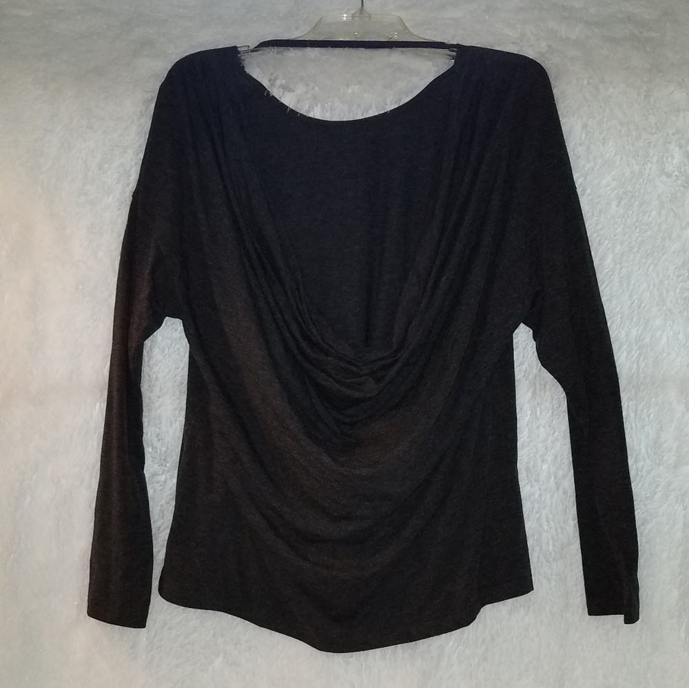 🎆Propel Deep Draped Back Top - Picture 3 of 7